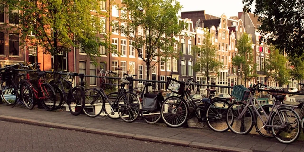 Amsterdam's Tourism Recovery Hides a Permanent Hiring Shift: What Senior Leaders Must Understand in 2026