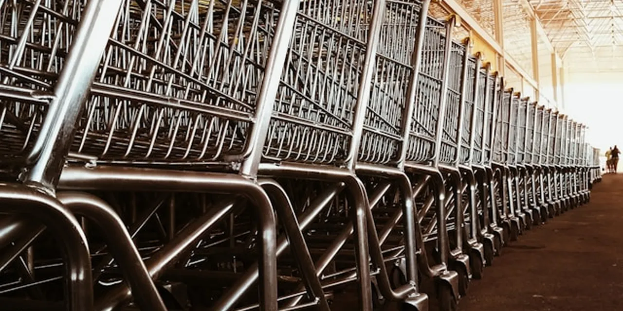 Farwaniya's Retail Paradox: Why the Market With the Most Customers Has the Fewest Leaders