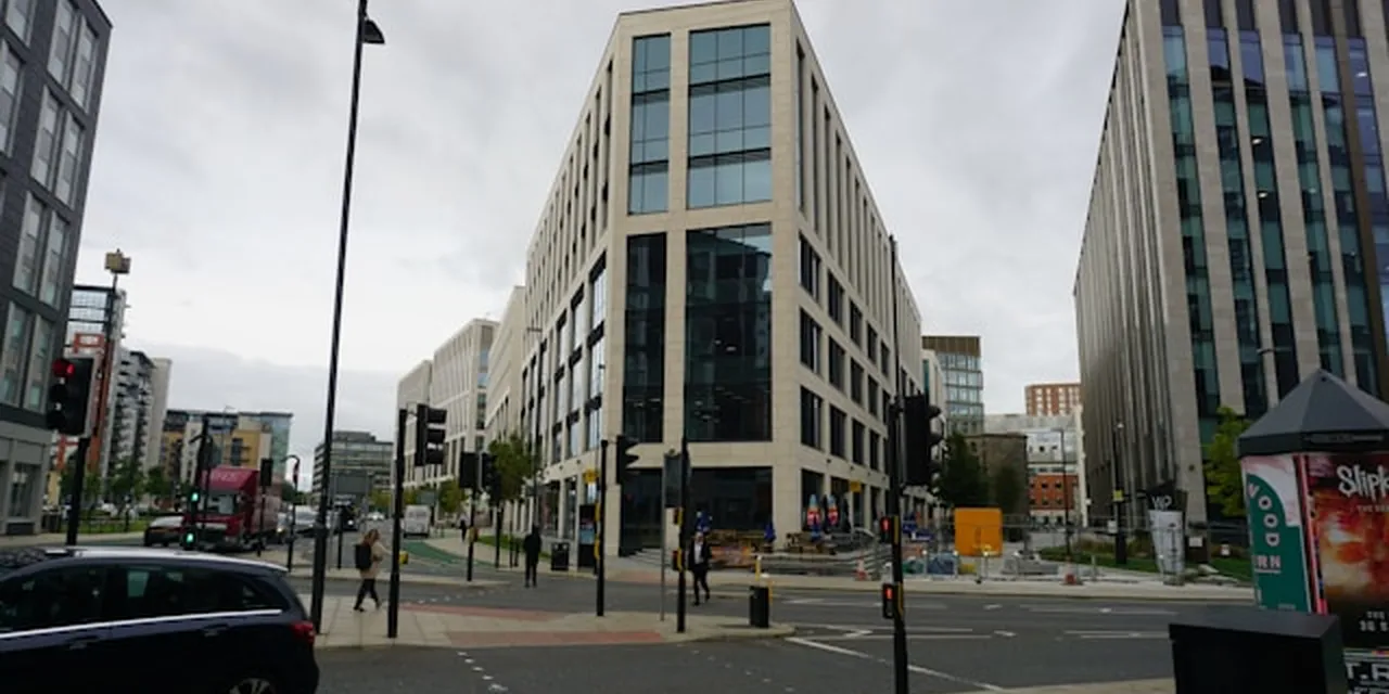 Leeds Financial Services Hiring in 2026: The Senior Talent Gap That Graduate Numbers Cannot Fix