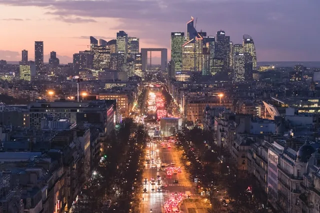Paris Financial Services in 2026: 362,000 Banking Employees and a Talent Market That Cannot Fill the Roles That Matter